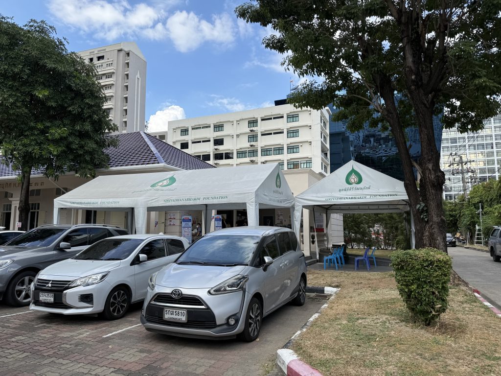 スネークファームのワクチン接種場所の外観